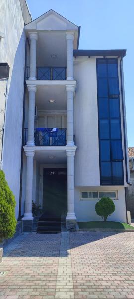 4 Stinet Apartments